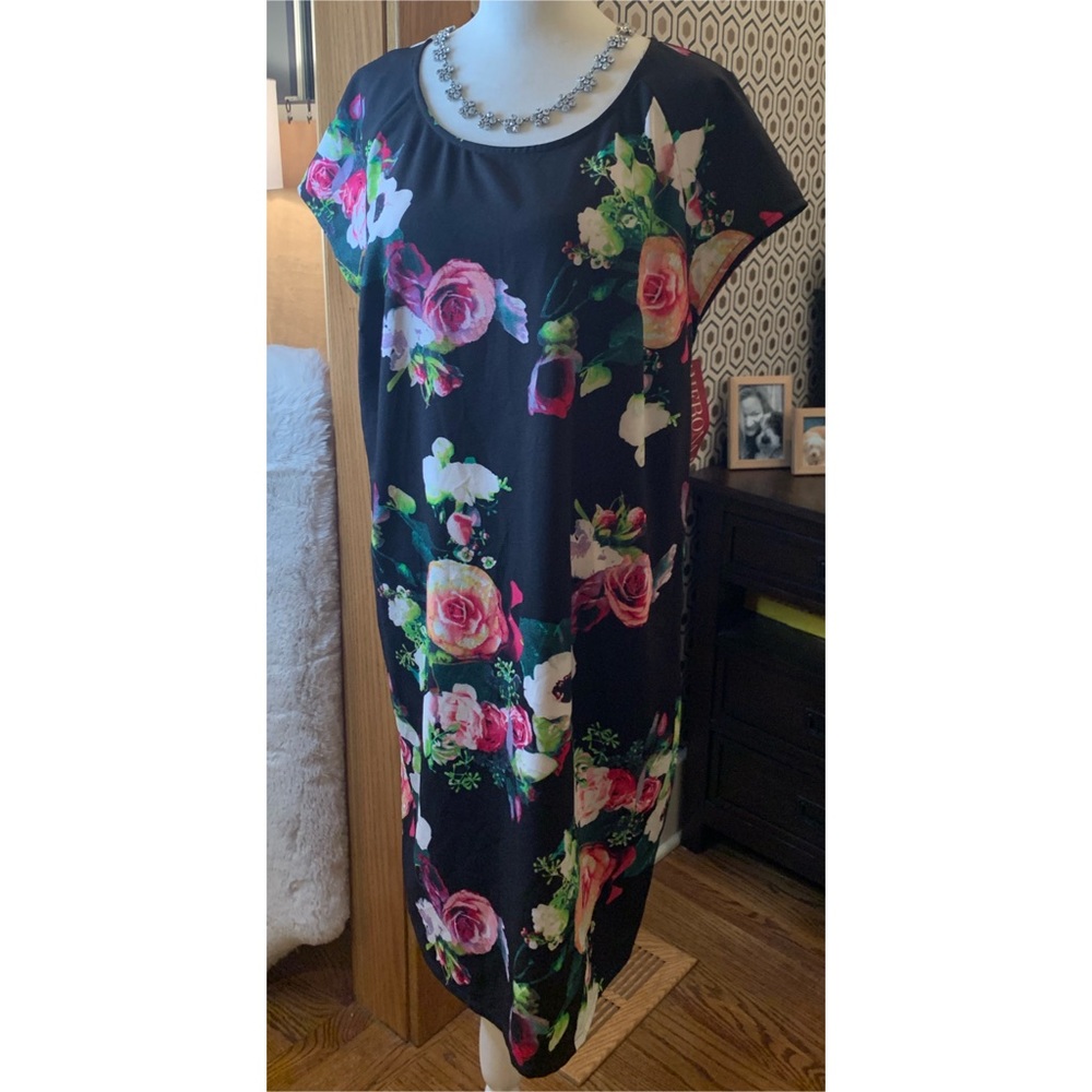 NWT Women’s Merona Flowered Dress